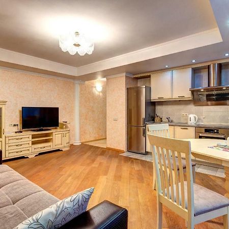 Apartments Near The Shopping Center Gulliver 基輔 外观 照片
