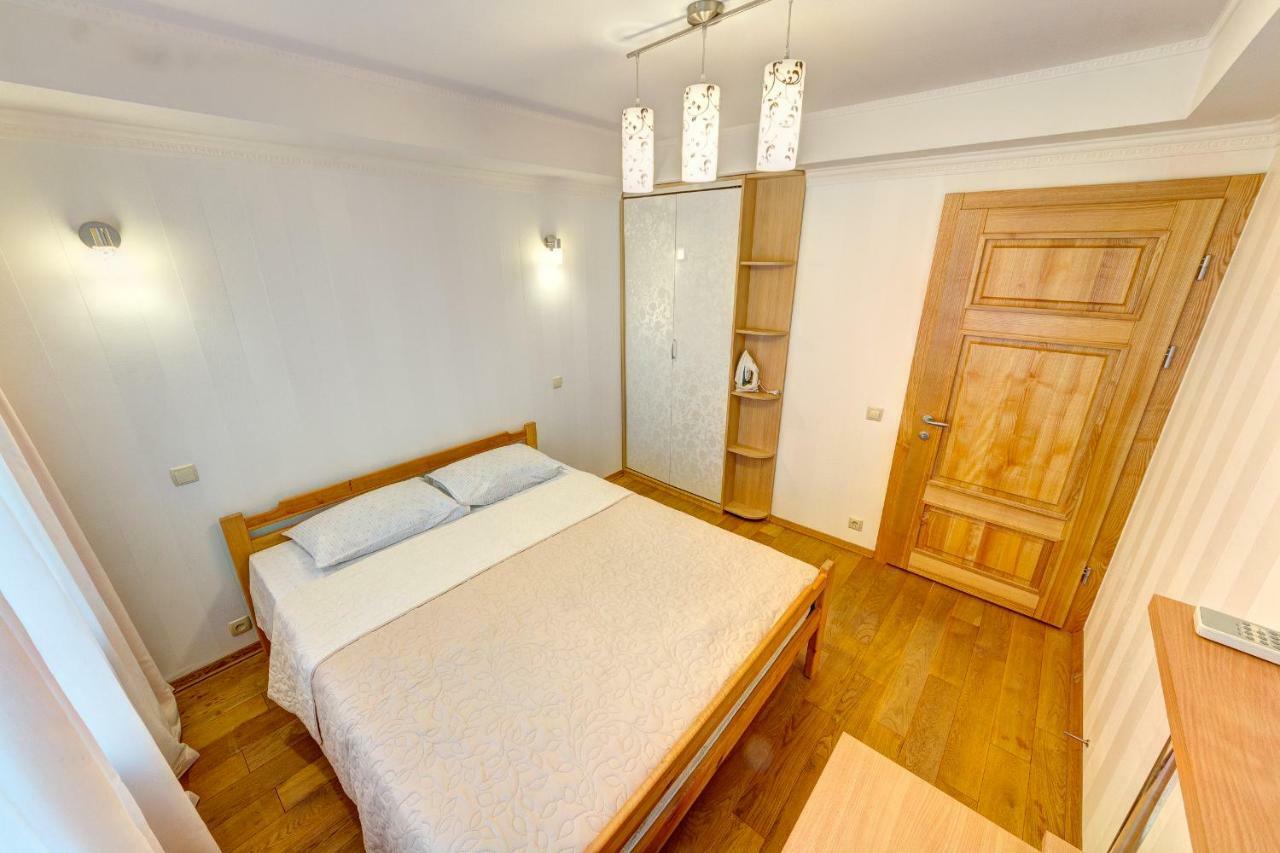 Apartments Near The Shopping Center Gulliver 基輔 外观 照片